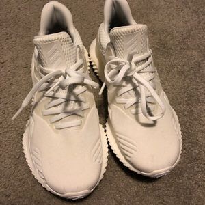 Adidas bounce women’s size 6.5